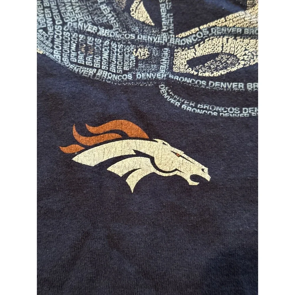 Denver Broncos Tshirt Helmet Logo T Shirt 2010 Blue NFL Football Size Large L - Picture 5 of 15
